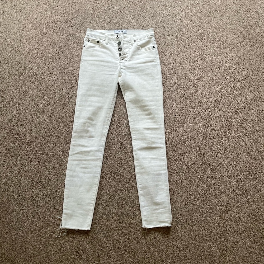 Pistola white jeans size 24.